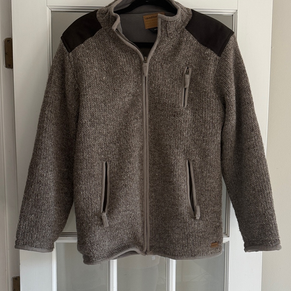 Like New! 100% Wool Men's Brown Zip Sweater w/ Dark Brown Accents front pocket
